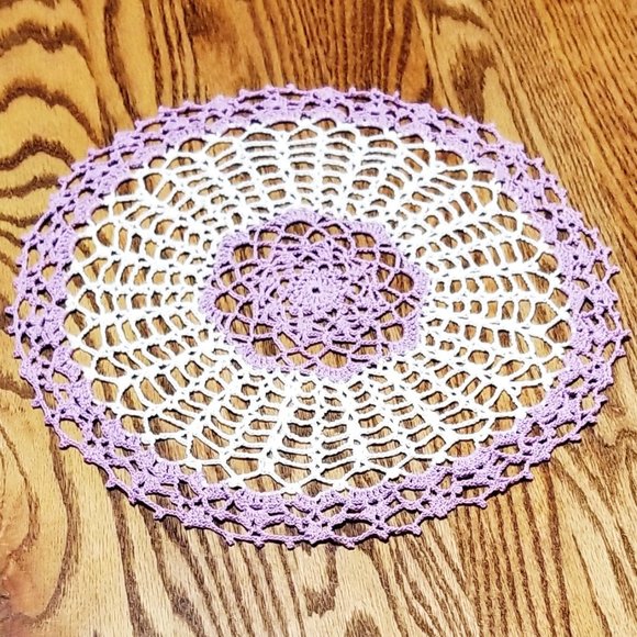 New Hand Crafted Violet & White Candy Dish 12" Doily - Picture 1 of 3